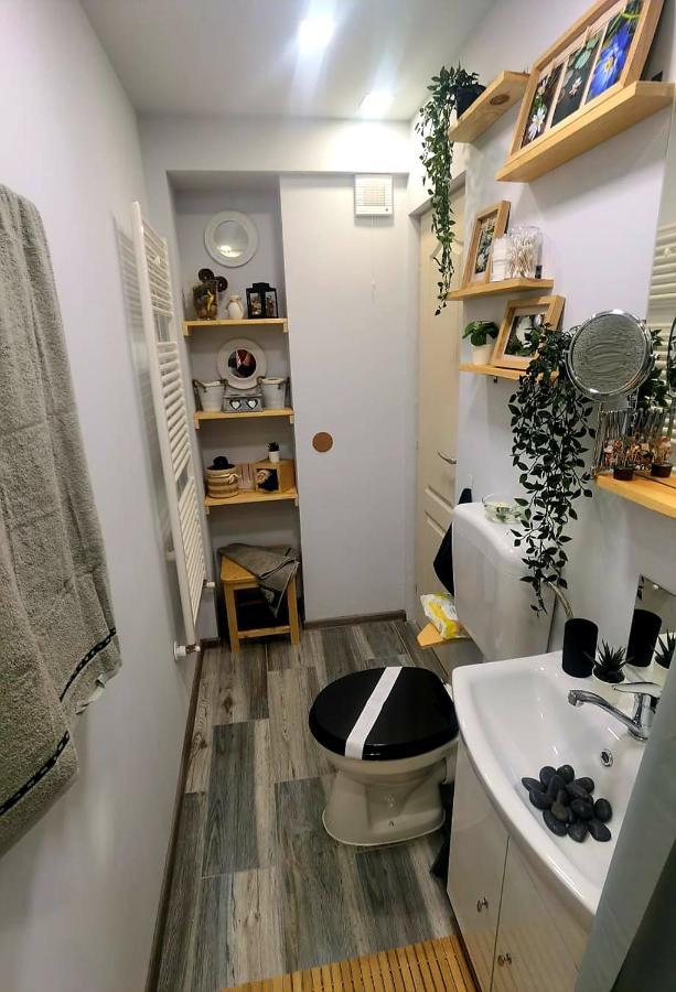 Night Lotus Apartment ฮูเนโดอารา ภายนอก รูปภาพ